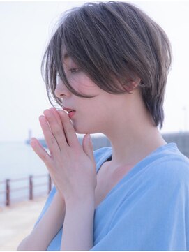 キャロル(CAROL) グレージュ系ショートヘアスタイル