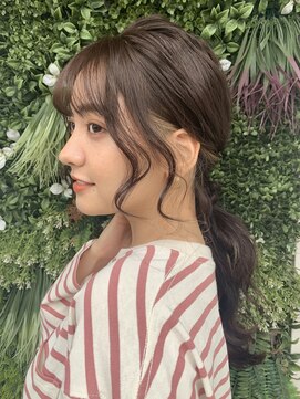 リベルテ(LIBERTE) ポイントローポニーアレンジ♪