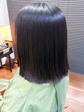 ヘアーメイク クーラ 行橋店(Hair make CURA) 20代30代40代髪質改善/縮毛矯正/トリートメント/ブラック/透け感