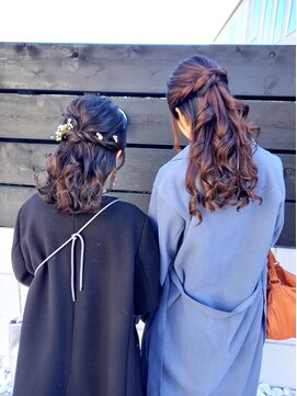 モアナ 逗子(MOANA) お友達とおそろハーフアップ♪