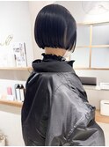 "久保田"リップラインボブイヤリングカラーストレートパーマ