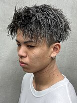 ダズルヘアーエイチ(DAZZLE hair H) ホワイトメッシュツイストツイストスパイラル波巻きプードル
