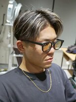 メッツ 原宿(METS) MEN‘S /センターパート×ハイライト /短髪 /フェード