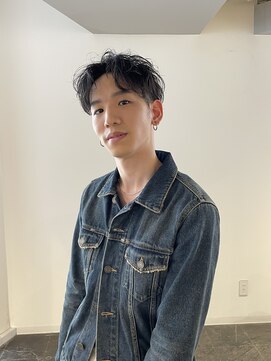 オスマン 御茶ノ水神保町店(Osmann) フェザーパーマグレーブルーカラー刈り上げショートバング