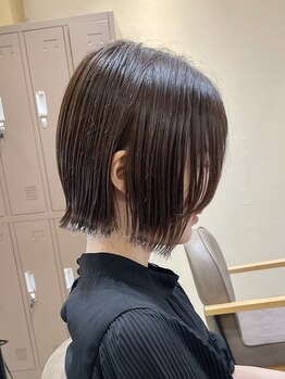 ルーチェヘアーの写真/【江坂駅徒歩2分】最新トレンド×似合わせカットで小顔見せ◎魅力を最大限に引き出すstyleをご提案！