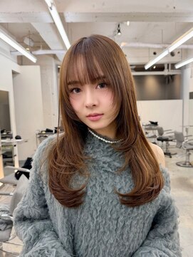 ヒュー 広島(HEW) 王道かわいいシースルーバングレイヤーハッシュカットグレージュ