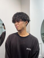 アオ(AO。)&nbsp;華やかさとかっこよさのバランスが◎メンズツイストパーマ！