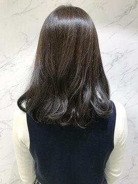 パティオン(PATIONN) シルプル内巻きセミロング【表参道 青山 原宿】