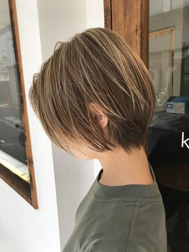 カウチ(Kauti) 軽めのショートボブ