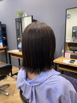 アルター(aL ter) グレージュ×切りっぱなしボブ【アルター鎌取店　今吉】