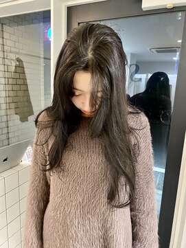 シイ(SIE) オリーブカラー