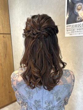 ヘアーウーノイルヴェント(HAIR UNO ilvento) ハーフアップ