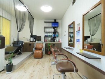 カトレア(Cattleya)の写真/【専用駐車場有】少人数で営む夫婦salon♪ご家族でのご来店やお子様連れも大歓迎!お気軽にお越しください!