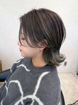 ウェーブス(WAVES) グレージュ　ウルフカット