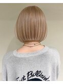 ブロンドベージュ×ショートボブ