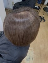 カラーサロンビスカリア 相模原エリア 淵野辺駅店(Color salon Biscaria) 自然に馴染む大人の白髪ぼかしカラー