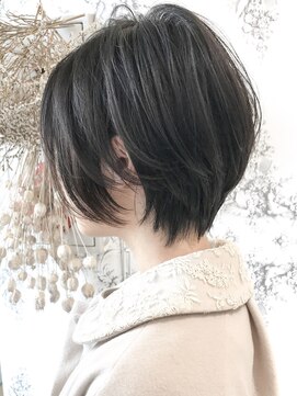 ジアン バイ ミルボン NU茶屋町+(GIEN by milbon) 前下がりレイヤーショート