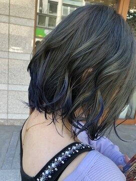 ニコアヘアデザイン(Nicoa hair design) アイスブルー