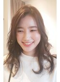 ラフな質感で大人可愛いゆるふわスタイル