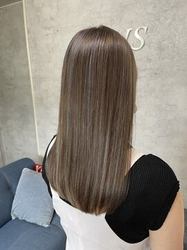 アイリス(AIRIS) ハイライト×グレージュ