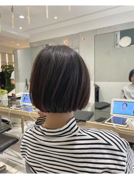 ガリカ(Gallica kinshicho) 【佐久間史将】ナチュラルなまとまり襟足すっきりぱっつんボブ