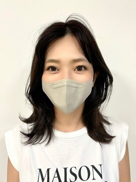 ビィアイ レイヤーカット/韓国ヘア/外ハネ/ミディアム