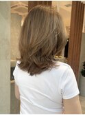顔周りレイヤー くびレイヤーカット 白髪ぼかしイルミナカラー