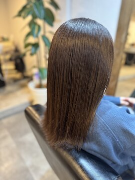 スリー(three) ミントベージュ