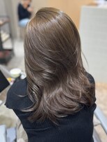 ジーナ 梅田茶屋町(Zina) オリーブベージュ×ミディアムレイヤーカット