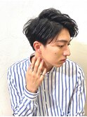 アップバングで大人な雰囲気のマッシュ