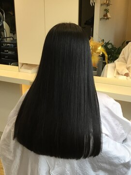 ビューティーサロン ヒトミ サラ艶ばっつりロング