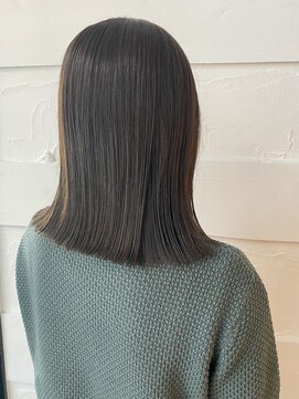 クレオ 伊勢崎(CReO) ツヤ感たっぷりの切りっぱなし