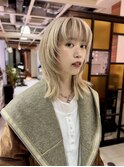 ホワイトベージュのウルフレイヤー【坂根】