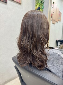 リベルタ(LIBERTA) 【ミディアム×パーマ】