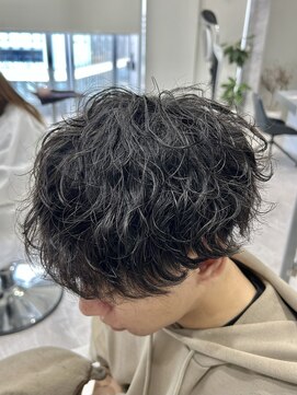 グロップ 町田(GLOP) 無造作束感メンズ波巻きパーマ