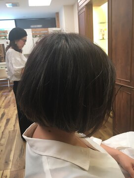 ピッカヘアーデザイン(PICKA hair-design) カッコ良さげ前下がりボブ