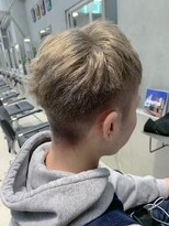 ブロンド、ベリーショート、メンズヘア、ブリーチ