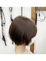 イート(eat) ショートボブ