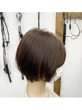 イート(eat) ショートボブ