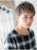 ハイトーン外国人風カラーの束感フェザーショートh札幌月寒
