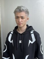 シルバー/ホワイト/アップバング/ツーブロック/10代20代