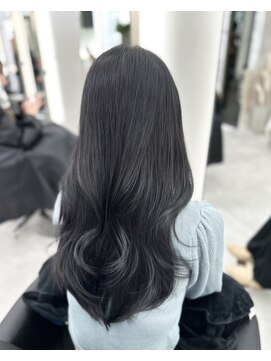 アルドーレフィエロ シンサイバシ(Ardore fiero shinsaibashi) 透明感溢れるアッシュブラック×レイヤー♪[白川幸太]