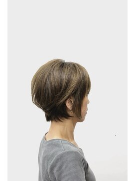 イトウ(ITOH) バッサリイメチェン ナチュラル風ボブ30代40代50代前髪あり