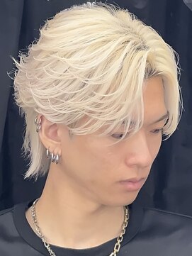 エイトメン 新宿店(EIGHT MEN) ホワイトブロンド/抜きっぱなしブロンド/フェザーパーマ/新宿