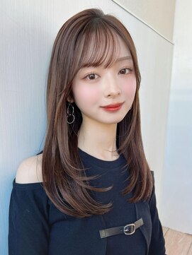 ラルユー 金山(LallYou) 20代に人気!顔周りの後れ毛がかわいいシャギーレイヤーロング