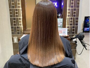 ジョージグランデ(JO-JI grande)の写真/【業界最安値レベル！】カラーをするだけでくせ毛・うねりのお悩みを解決できる☆髪質を改善するならココ♪