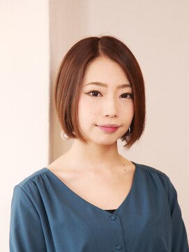 ジェンナ ヘアー(Jenna Hair) 丸みショートボブ