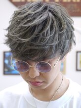 ヘアーメイク リリー マカナ(HAIR MAKE LI ILI I MAKANA)