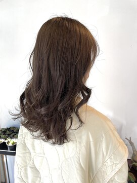 ニコ(nico) 透明感抜群のオリーブベージュ