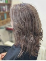 ヘアーアンドメイク ドレス(DRESS)&nbsp;白髪ぼかしハイライト